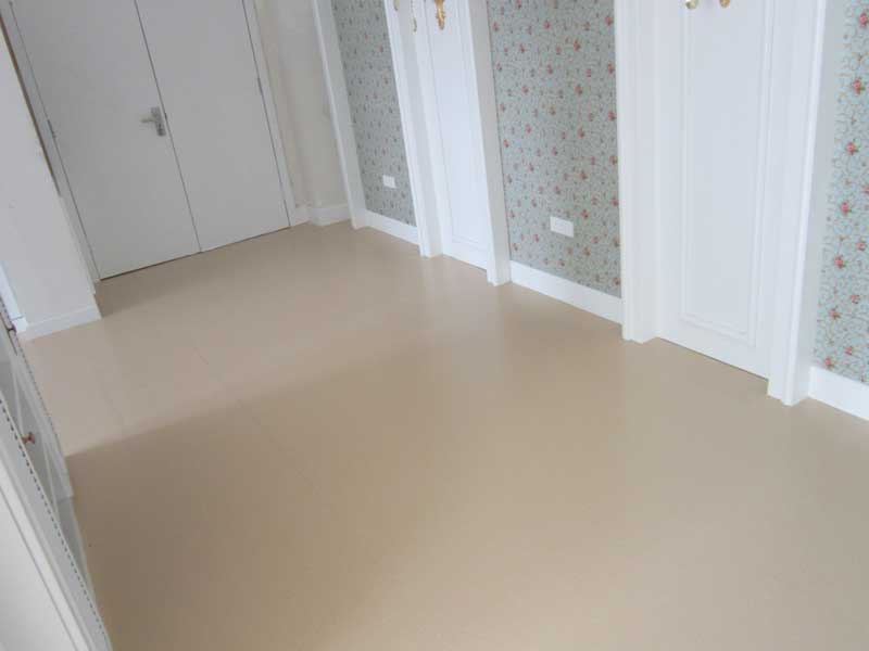 自己铺装pvc运动地胶应该特别注意两点