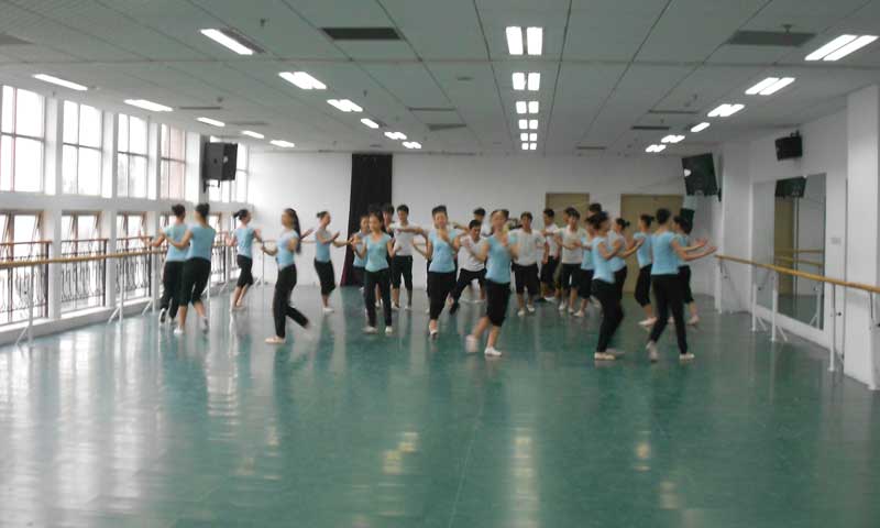 舞蹈教室免费P站视频价格“骚操作”不利于行业发展